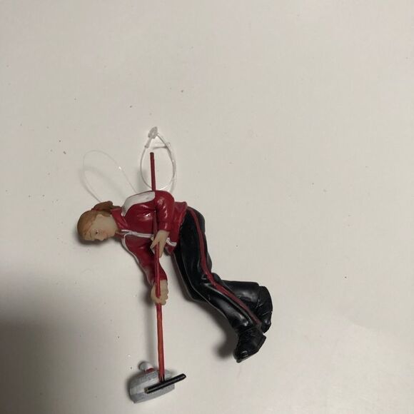 🍭6/$30 Female curler Christmas ornament - Picture 4 of 5